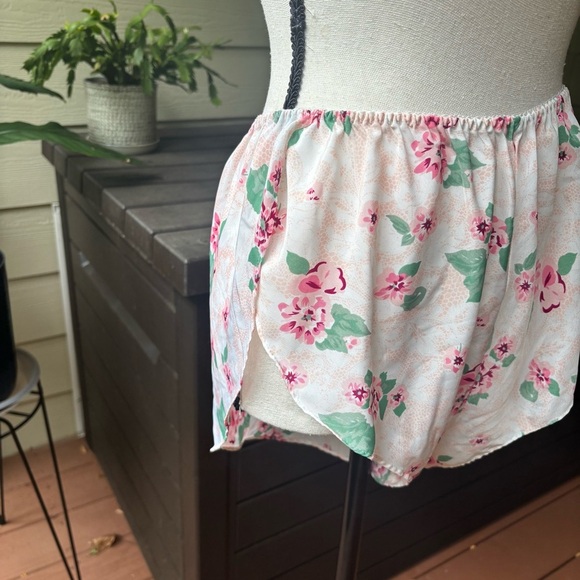 Vintage 90s Floral Lingerie Set Cami and Shorts Pink Green | Medium - Picture 7 of 10